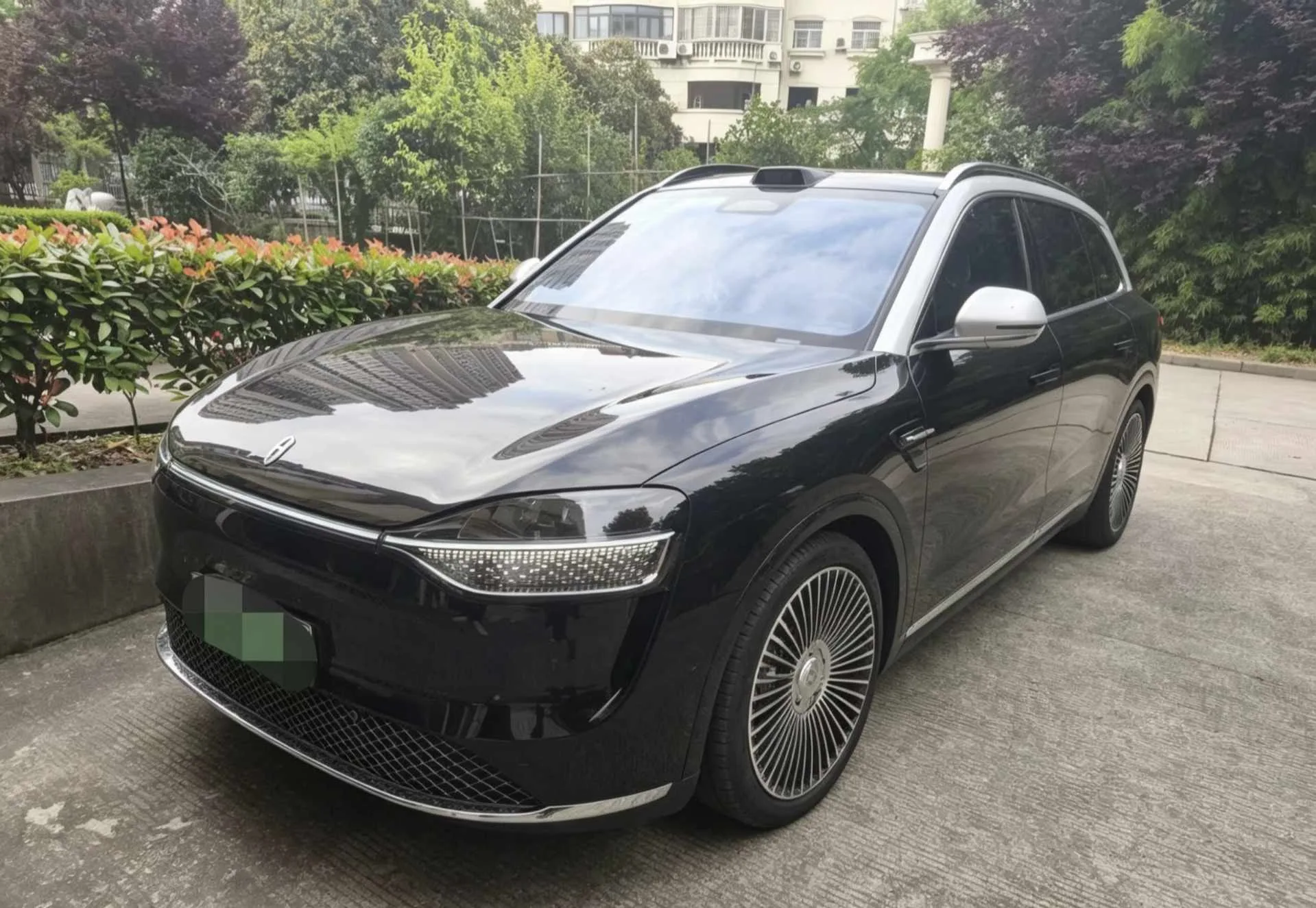 AITO 2025 M9 EV Pure Electric Max Edition 100kWh 6-Seater Automatic Transmission