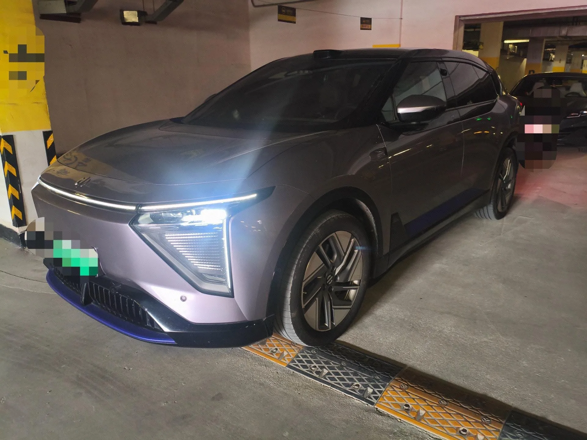HiPhi Y 2023 Model Year, 560 km, Pioneer Edition