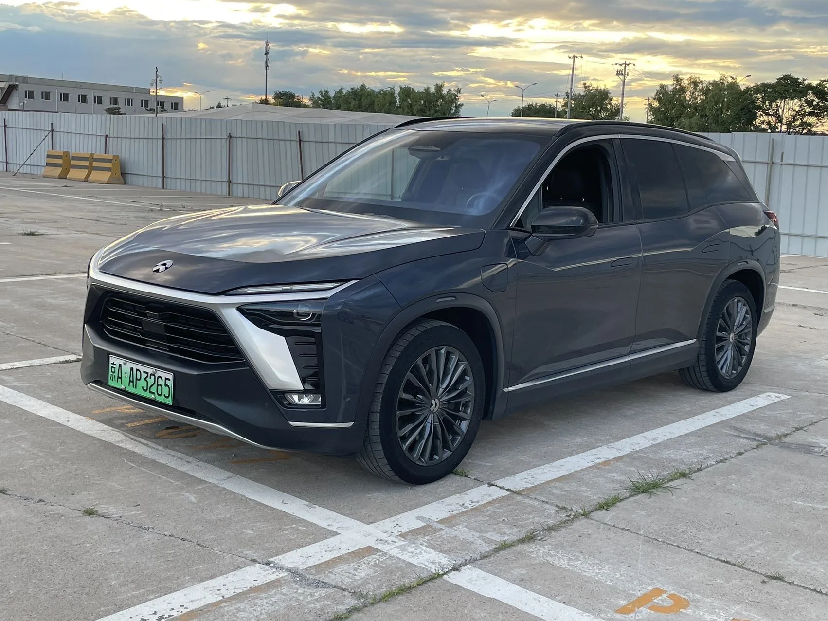 2022 NIO ES8 75kWh Six-Seater