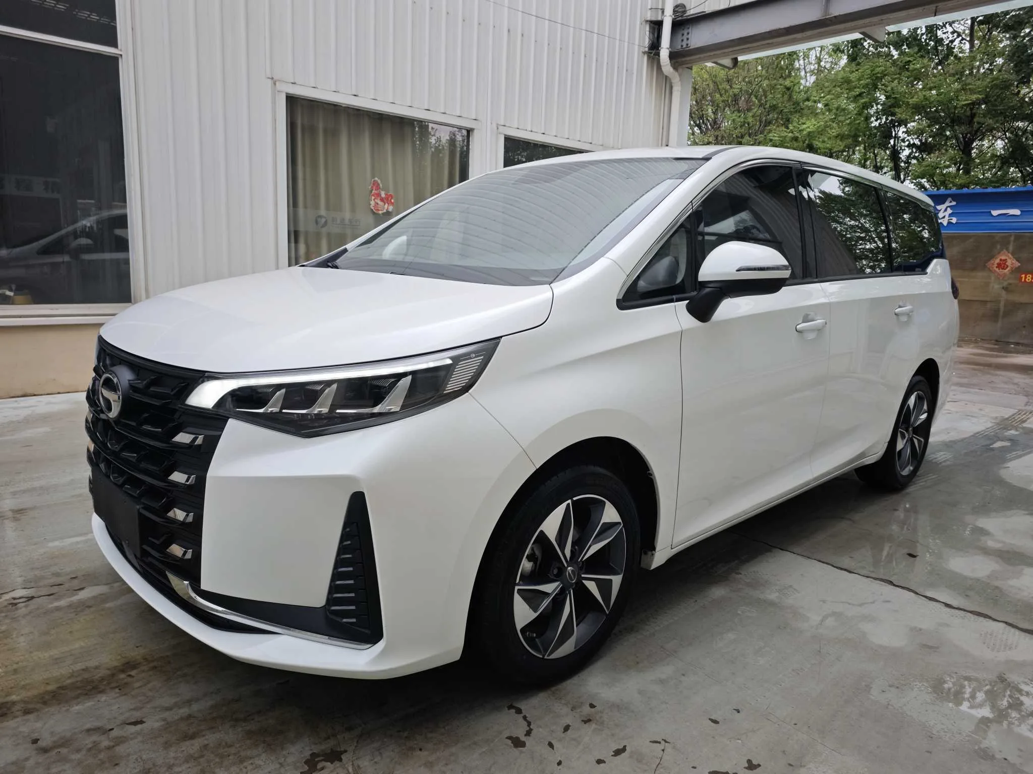 Trumpchi M6 2021 270T DCT Luxury Edition (7-seater)