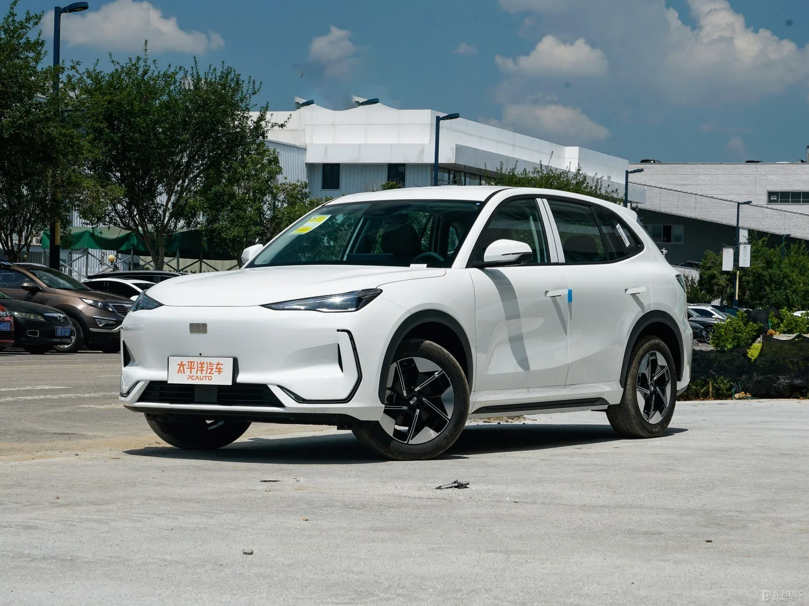 Geely Galaxy E5 2026 610KM Voyage Edition — Modified new car for export from China (listing thumbnail)