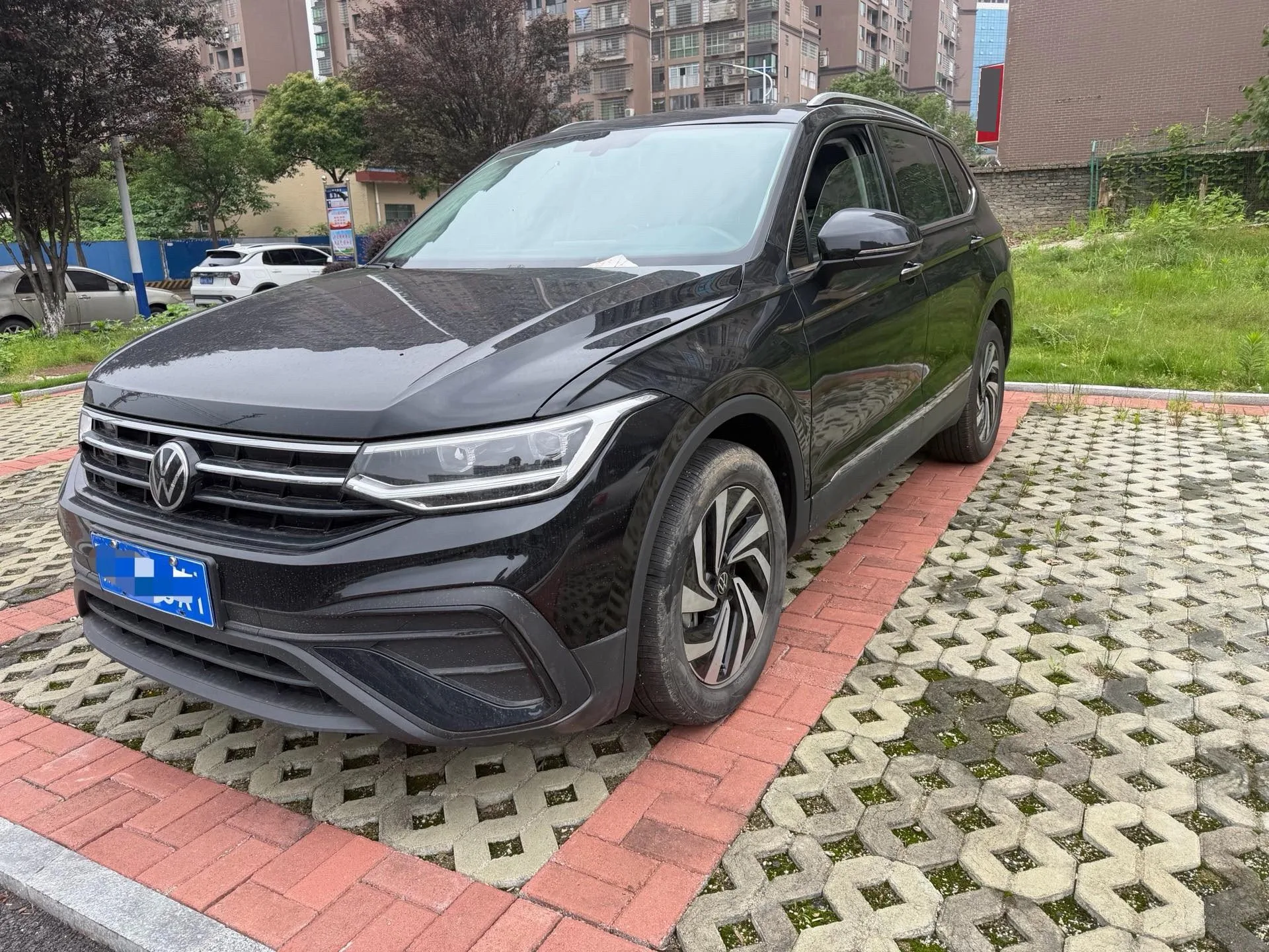 Volkswagen 2024 Tiguan L 1.5TSI 300TSI 2WD Dragon Edition Automatic