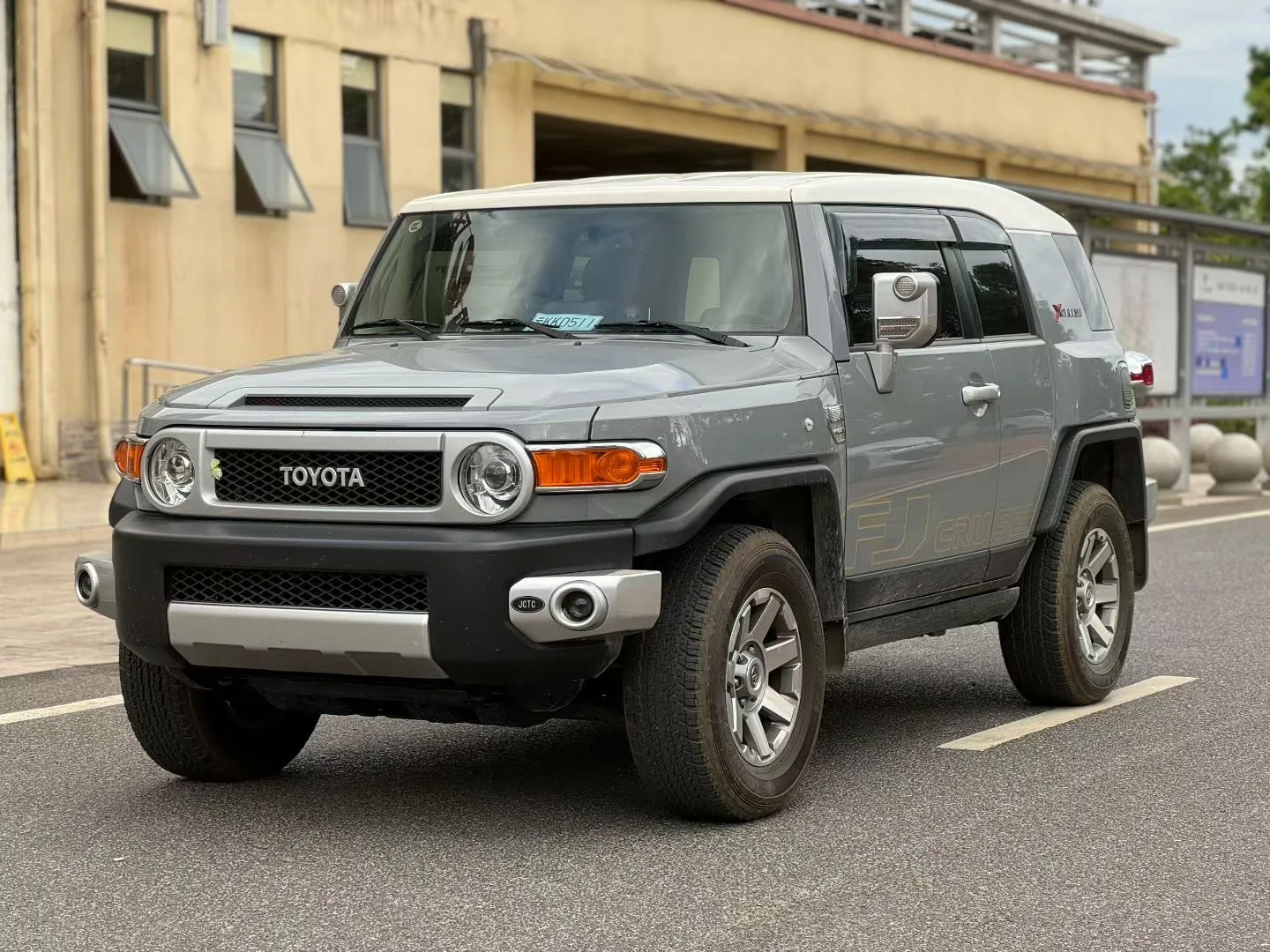 Toyota FJ Cruiser (Imported) 2021 Model Year FJ Cruiser 4.0 Middle East Edition Automatic Transmission