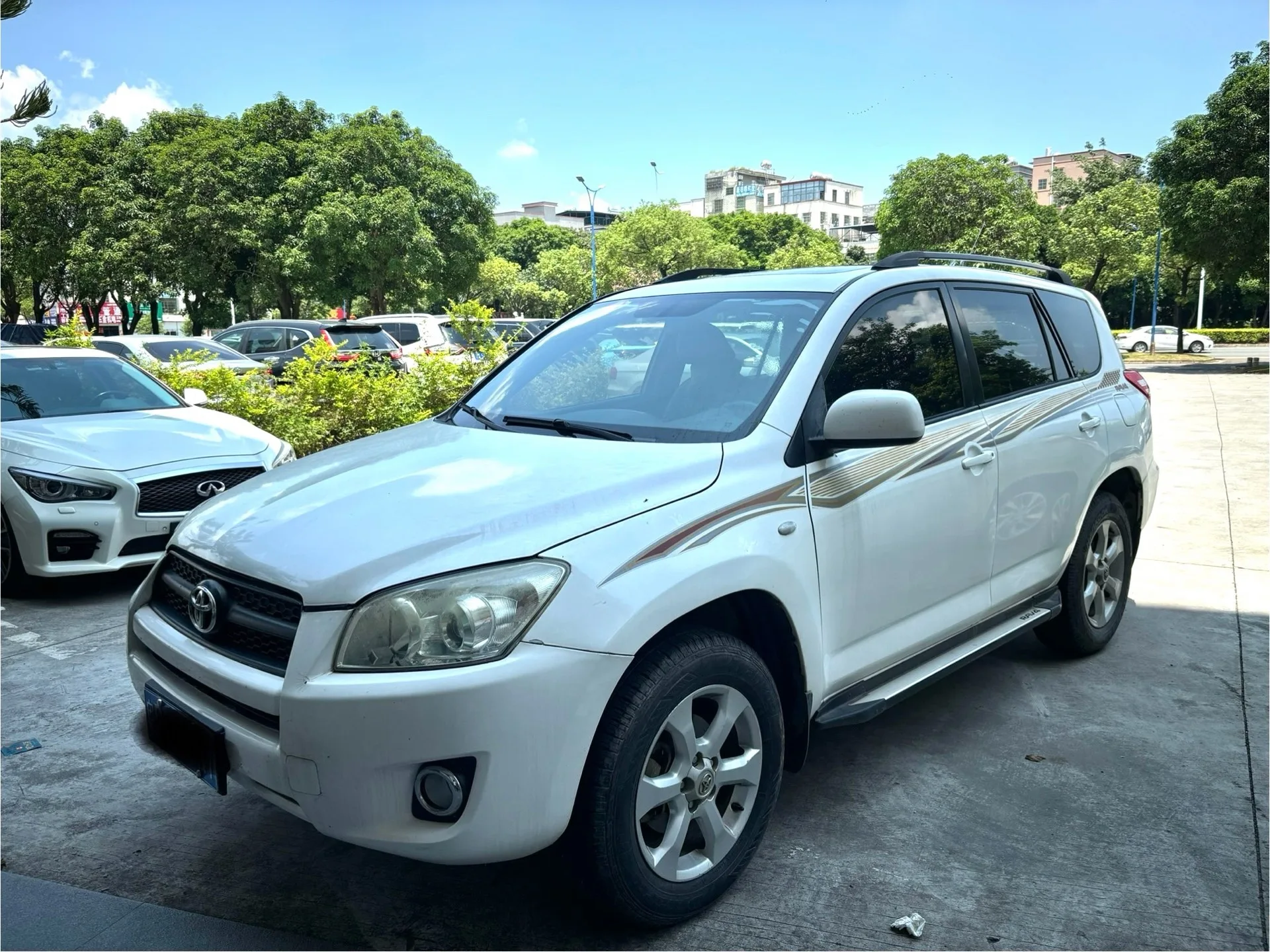 2011 RAV4 2.0L Automatic Luxury Edition