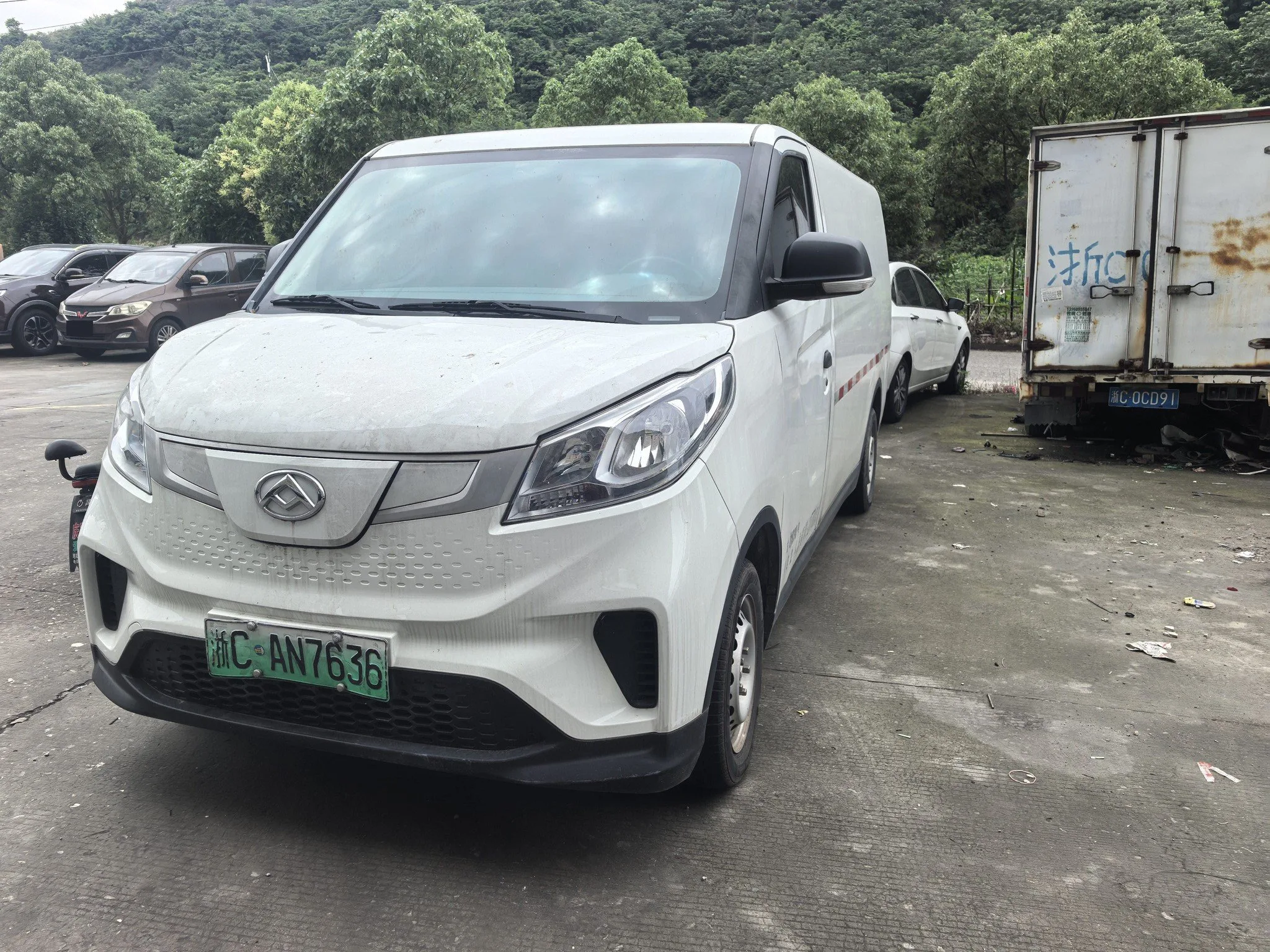 SAIC Maxus EV30 2023 Model Year: All-Electric Smart Logistics Expert (Long Wheelbase, Guoxuan Battery)