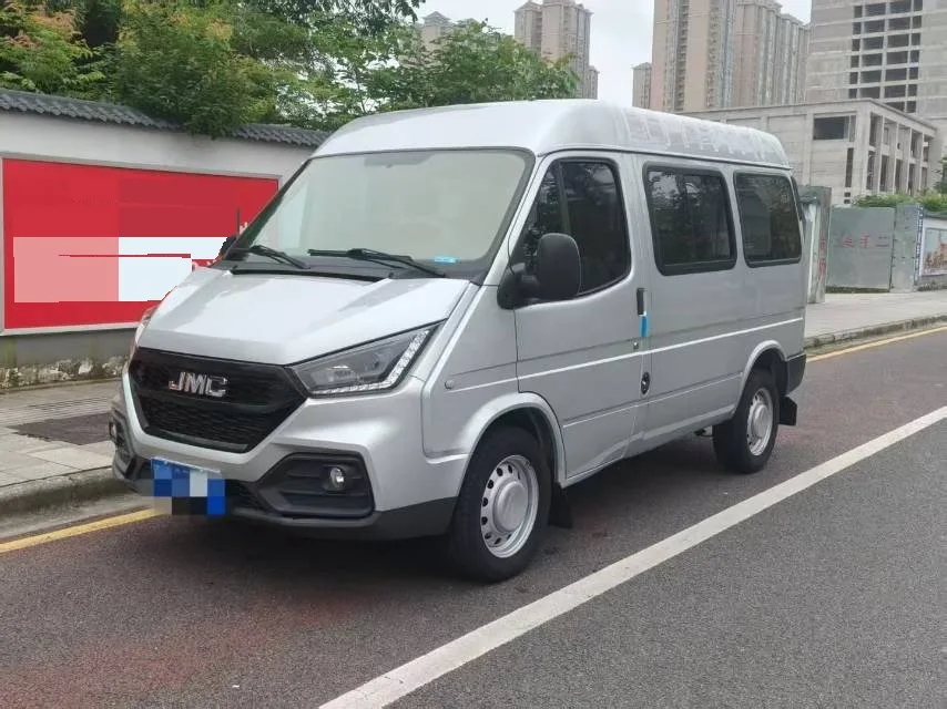 Jiangling 2021 Teshun 2.8T Space King Standard Short Wheelbase Medium-High Roof 6-Seater Diesel Manual Transmission