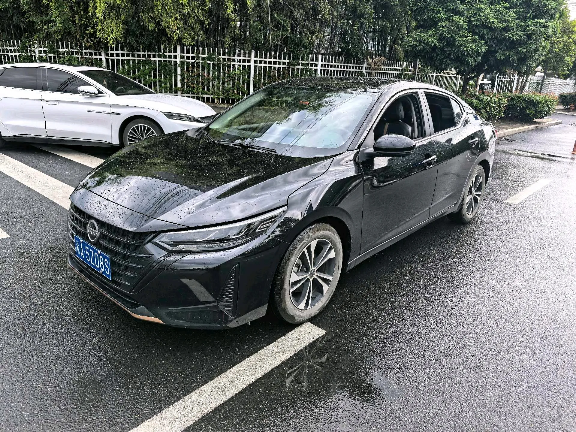 2023 Nissan Sylphy 1.6 CVT Black Gold Edition Automatic