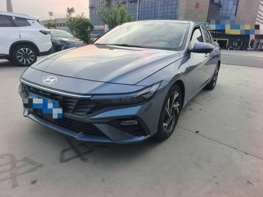 Hyundai Elantra 2023 1.5L CVT TOP Flagship Edition