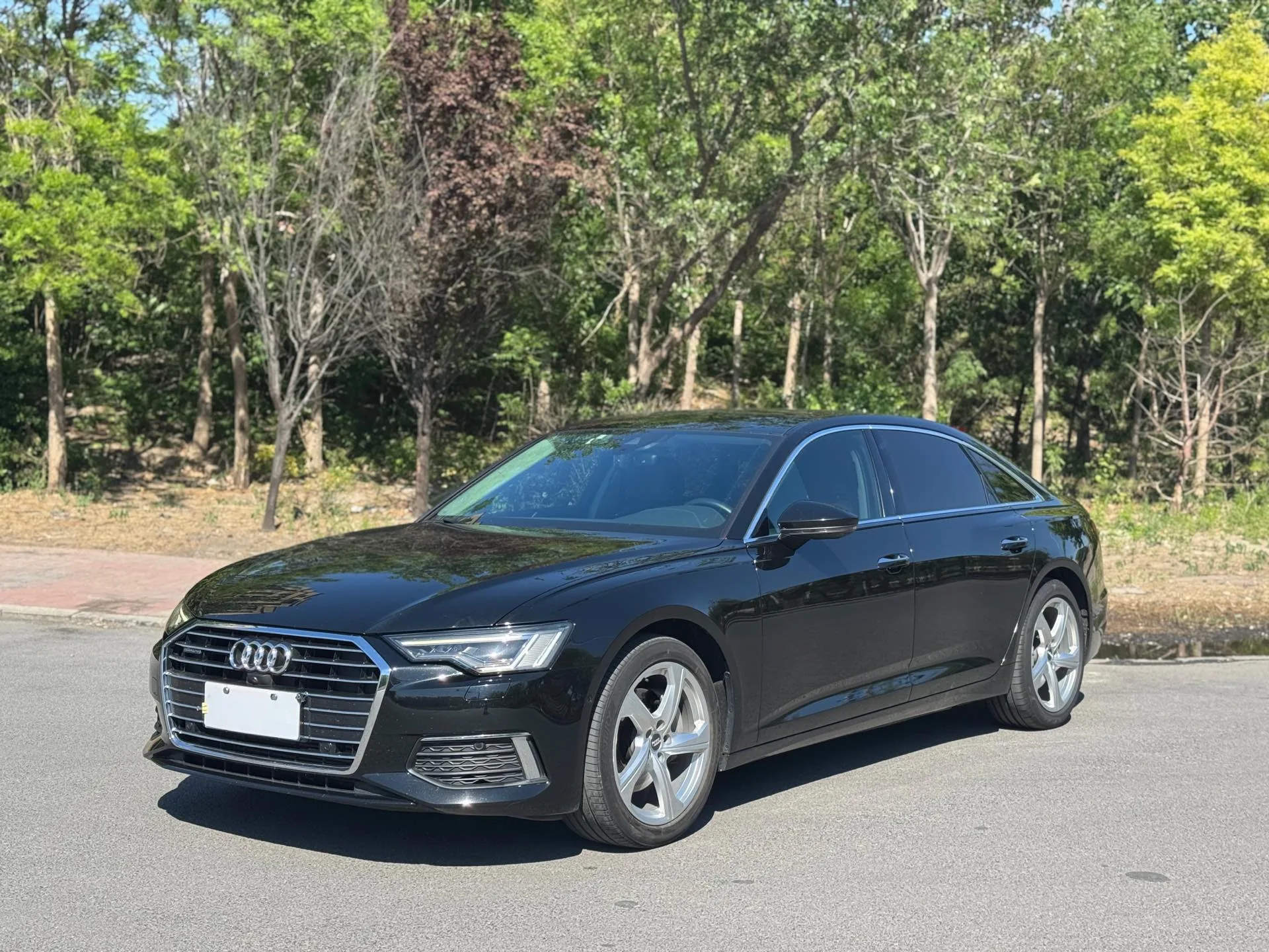 Ауди A6L 2021 45 TFSI четыре Премиум Элегантность