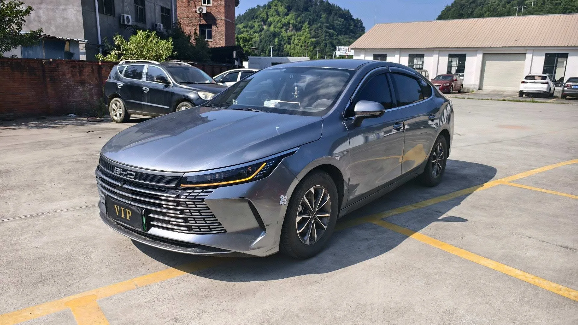BYD 2023 Destroyer 05 DM-i 1.5 CVT 55KM Champion Edition Premium Automatic Transmission