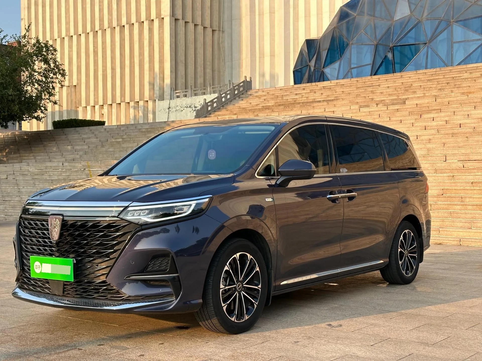 Roewe iMAX8 2022 400TGI Flagship Edition