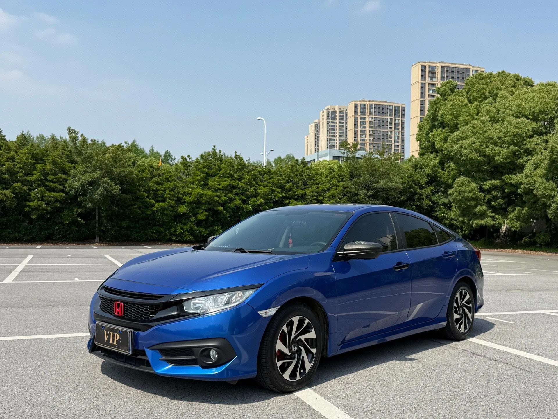 2016 Civic 220TURBO CVT Luxury Edition