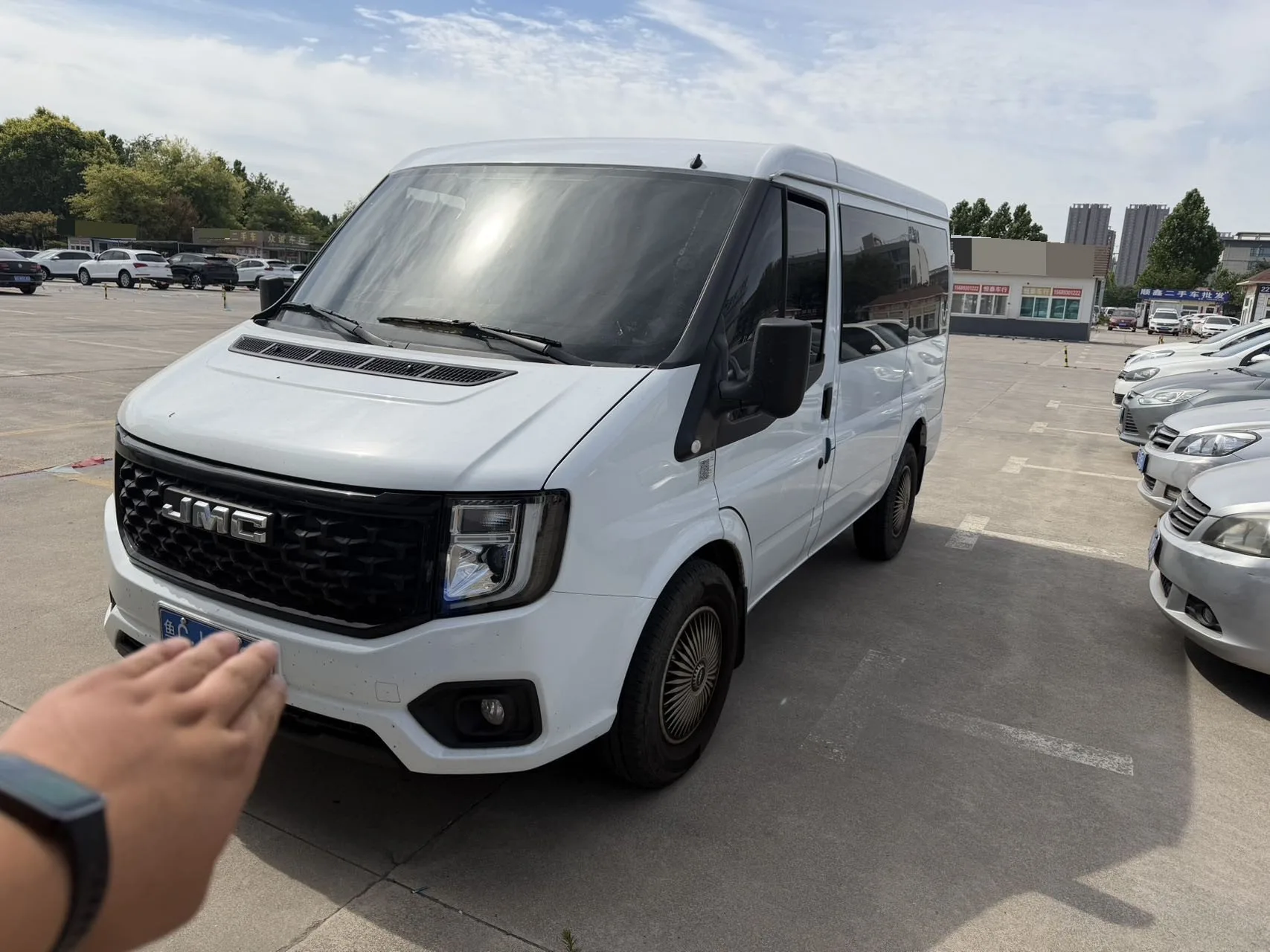 Jiangling Fushun 2023 2.0T Automatic Short Wheelbase Low Roof Commercial Multi-purpose Passenger Vehicle, 6 Seats, Double Tailgate