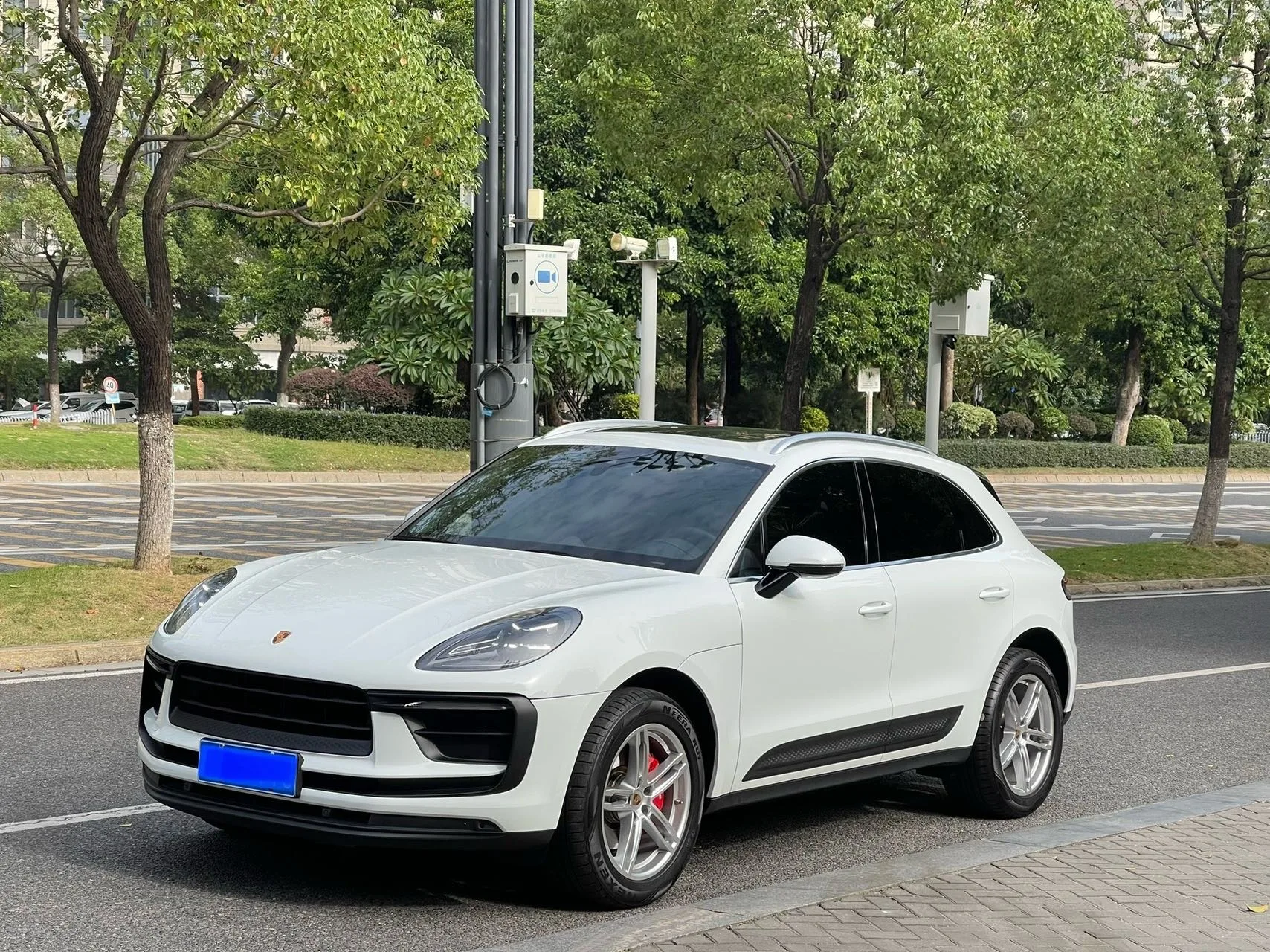 2023 Macan 2.0T