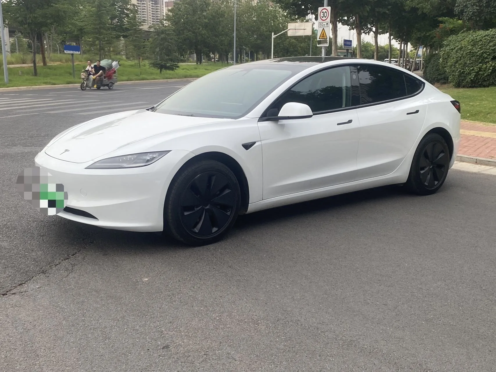 Tesla 2025 Model 3 Rear-Wheel Drive (Facelift) Automatic