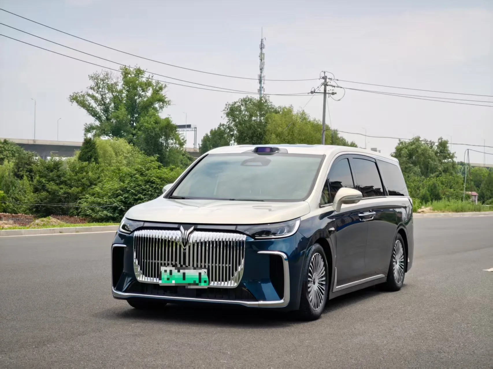 Voyah 2025 Dreamer PHEV 1.5T 4WD Flagship Gankun Edition Automatic