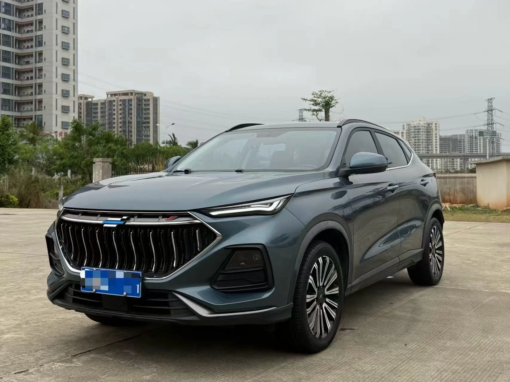 Changan Oushang X5 2021 Model Year 1.6L CVT Premium Edition