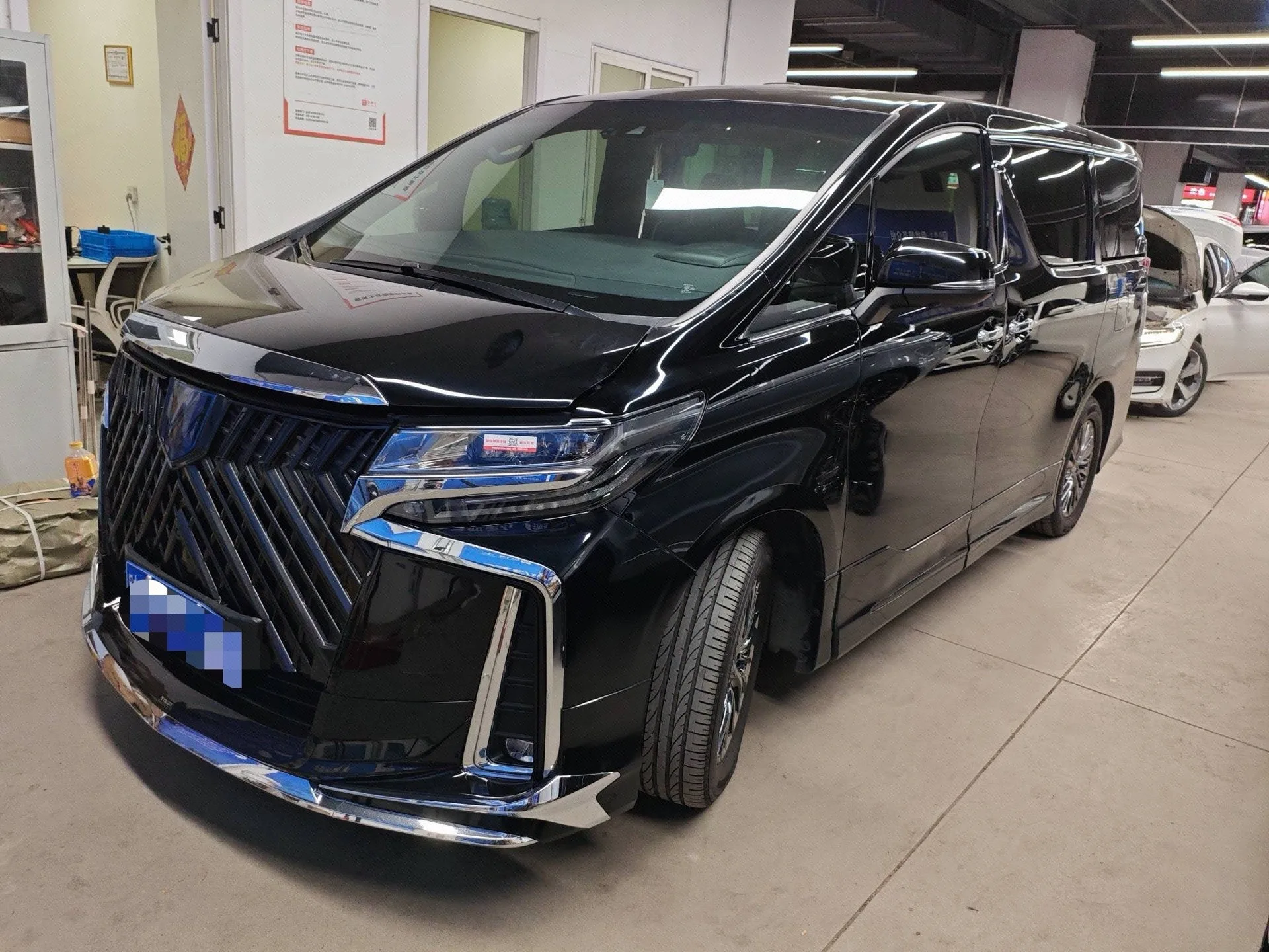 Weilfa 2019 2.5L Hybrid Premium Edition