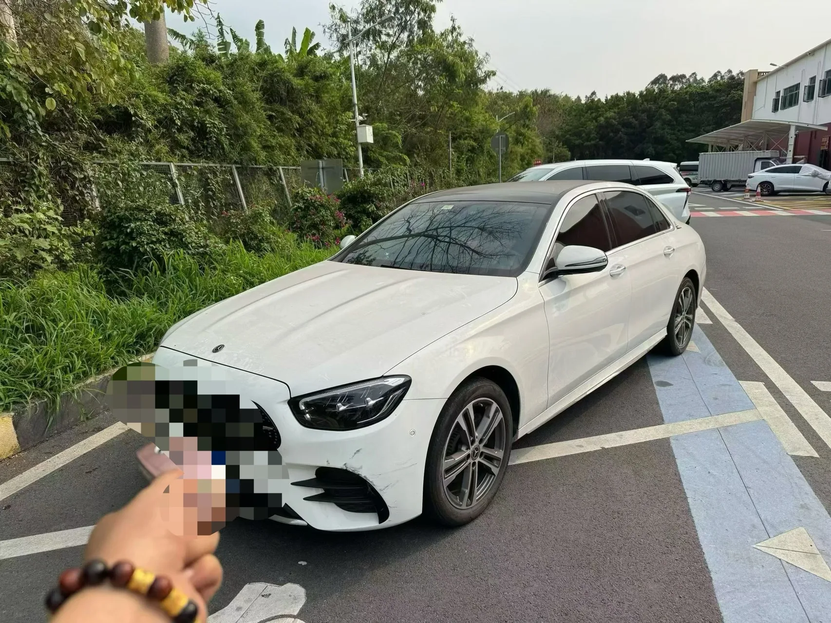 梅赛德斯-奔驰 E级 2021 面部拉皮 和 260 L 运动