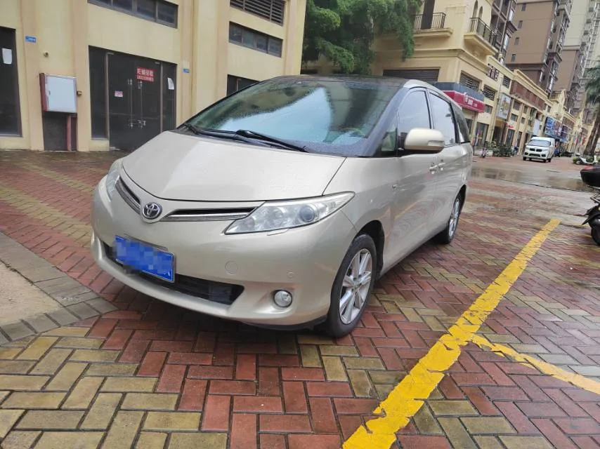 2012 Previa 2.4L 7-seater Standard Edition