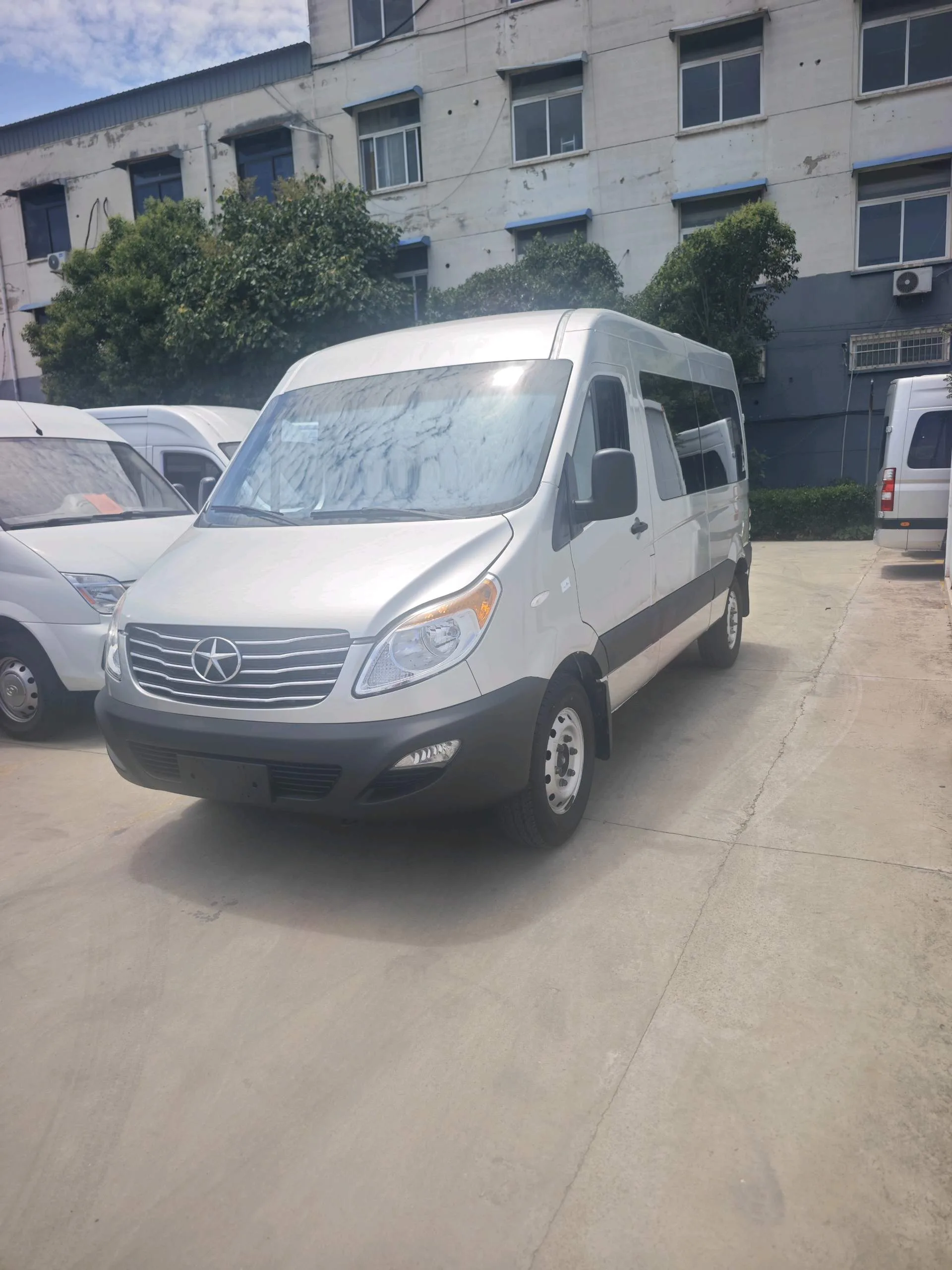 JAC 2021 Xingrui 2.0T Fuel-Efficient Champion Business Travel Edition Non-Commercial Luxury Edition Long Wheelbase Manual Transmission