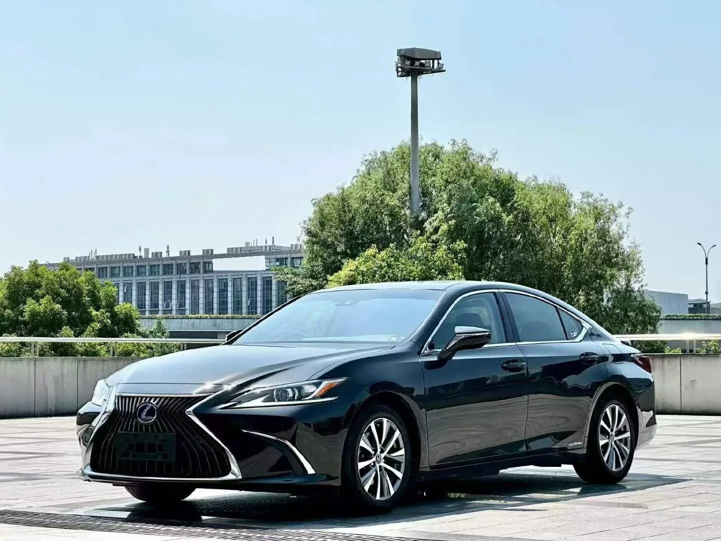 Lexus ES 2020 300h Premium Edition