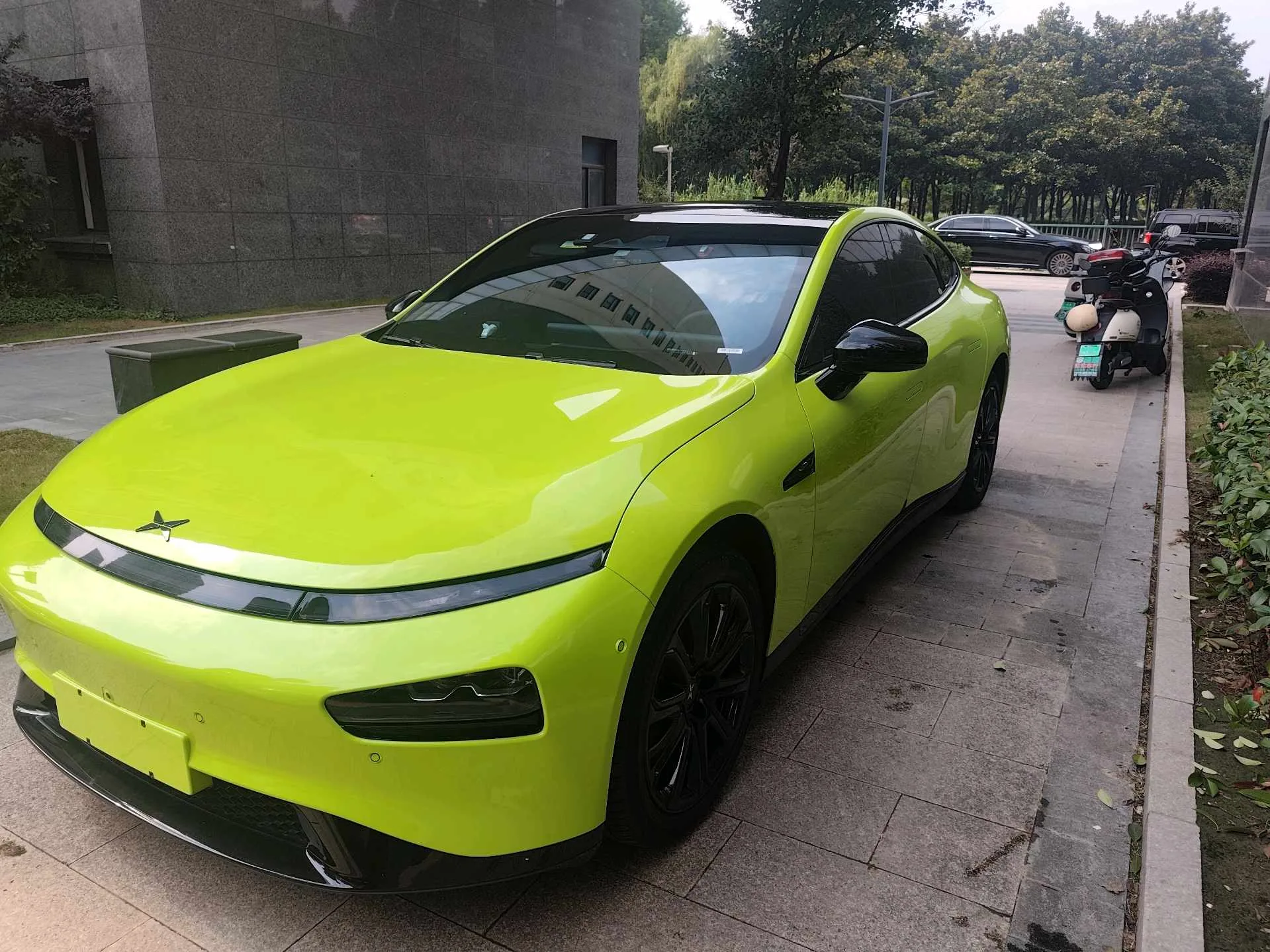 小鹏汽车 P7 2021 模型 年 670E Pengyi 版