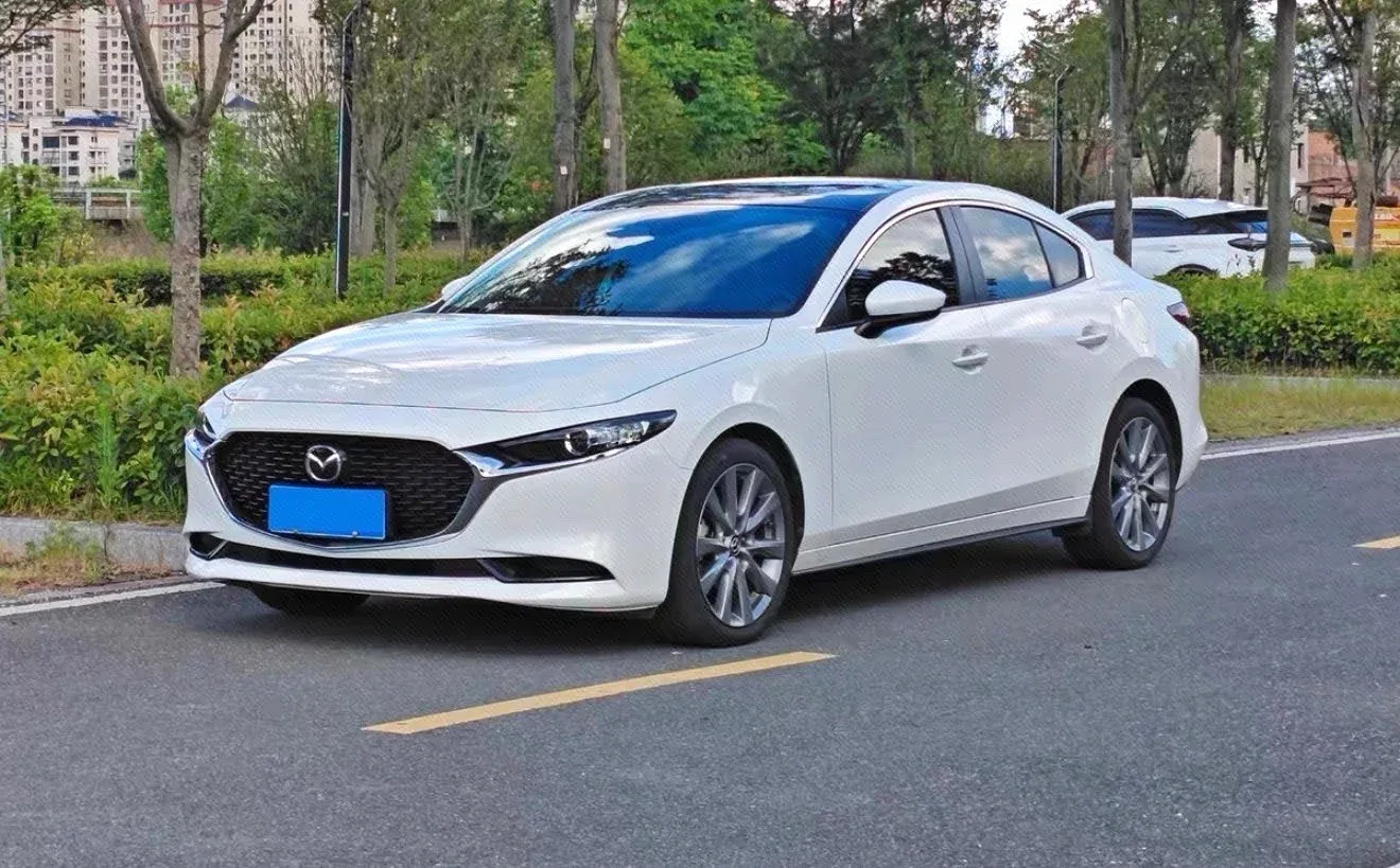 Mazda3 Axela 2022 2.0L Automatic Premium Edition