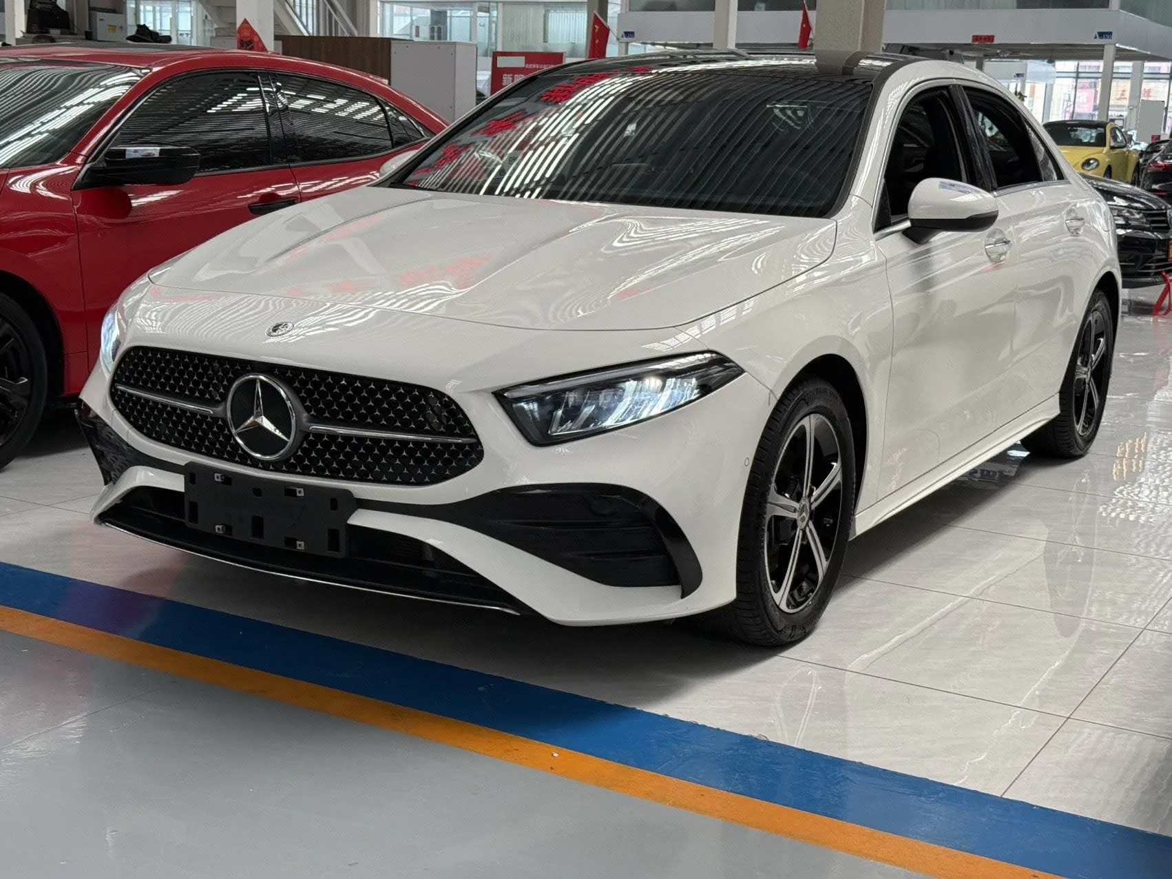 Mercedes-Benz A-Class 2024 A 200 L 1.3T Fashion (Facelift) Automatic
