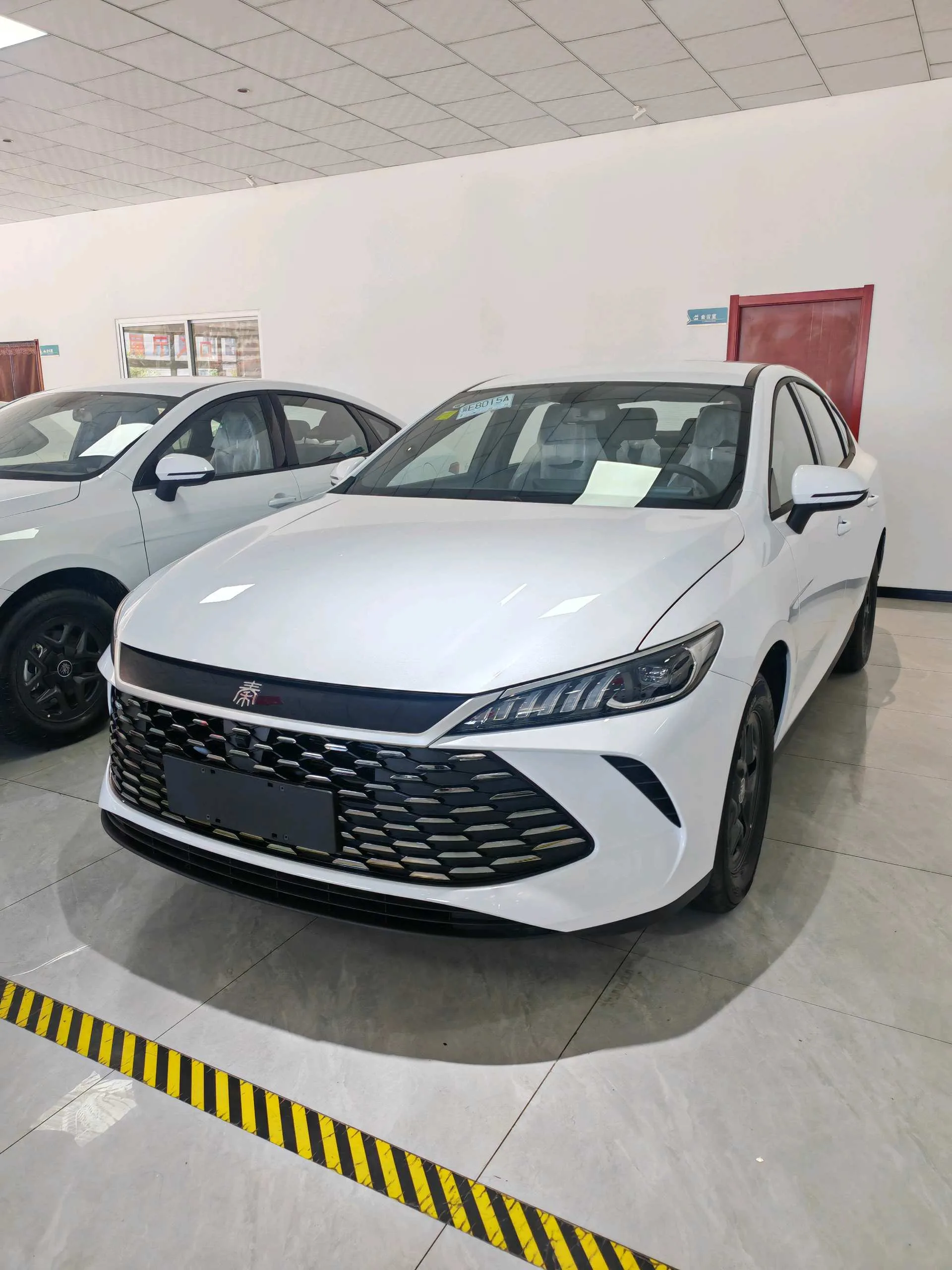 BYD 2026 Qin L DM-i 1.5 CVT 128KM Entry-level Automatic