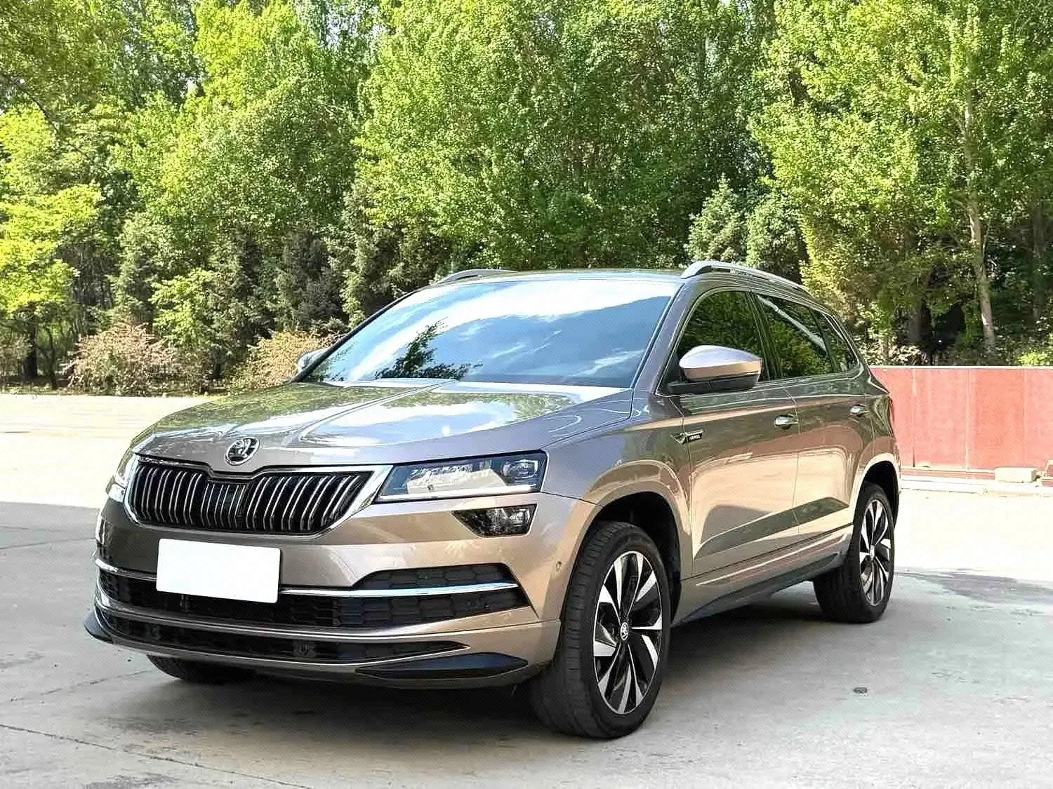 Karoq 2022 TSI280 Smart Edition