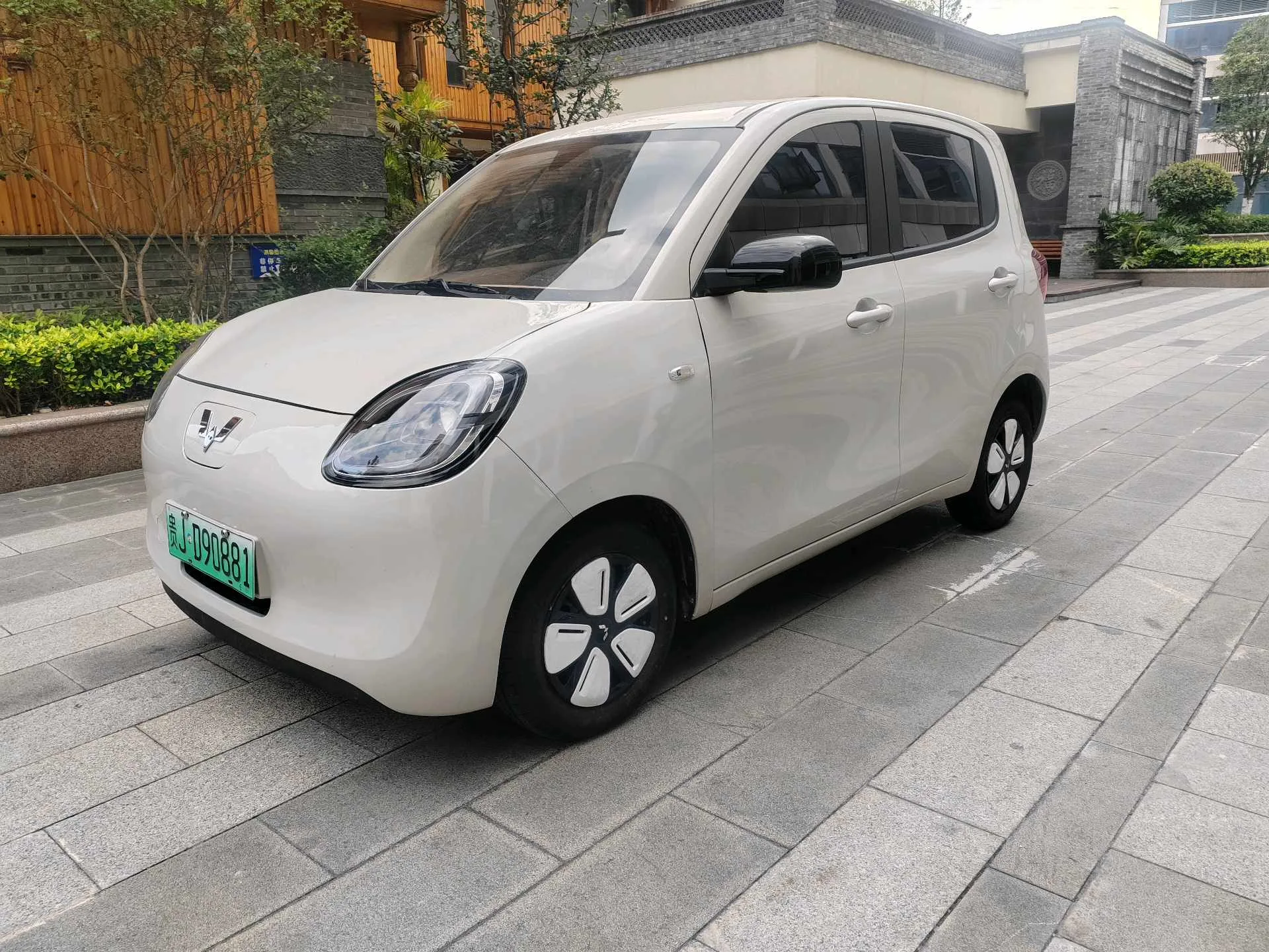 Wuling 2025 Hongguang MINI EV Four-Door Premium Edition Automatic