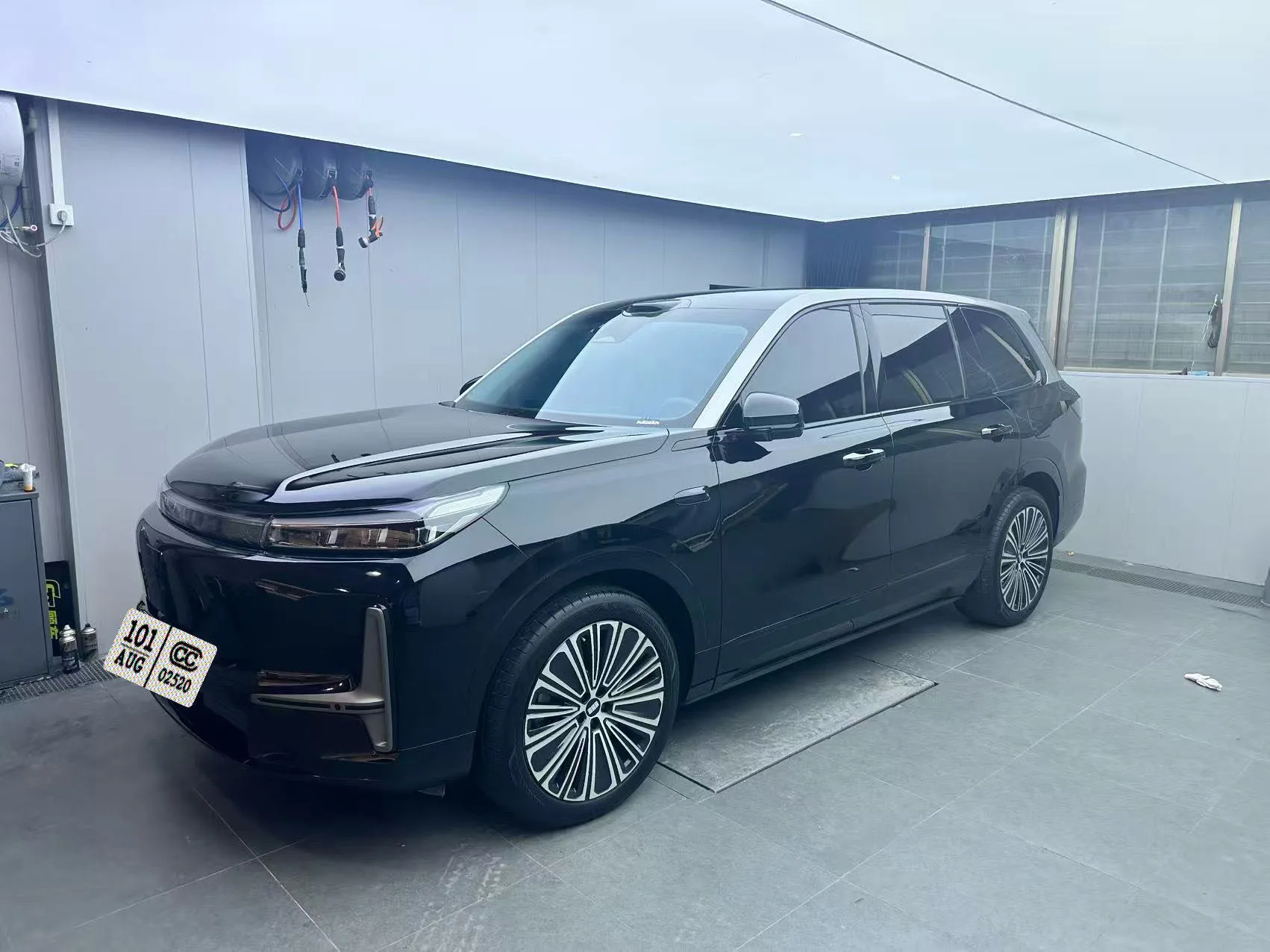Geely Galaxy 2025 M9 1.5T 210km/h 4WD Navigator Edition Automatic Transmission
