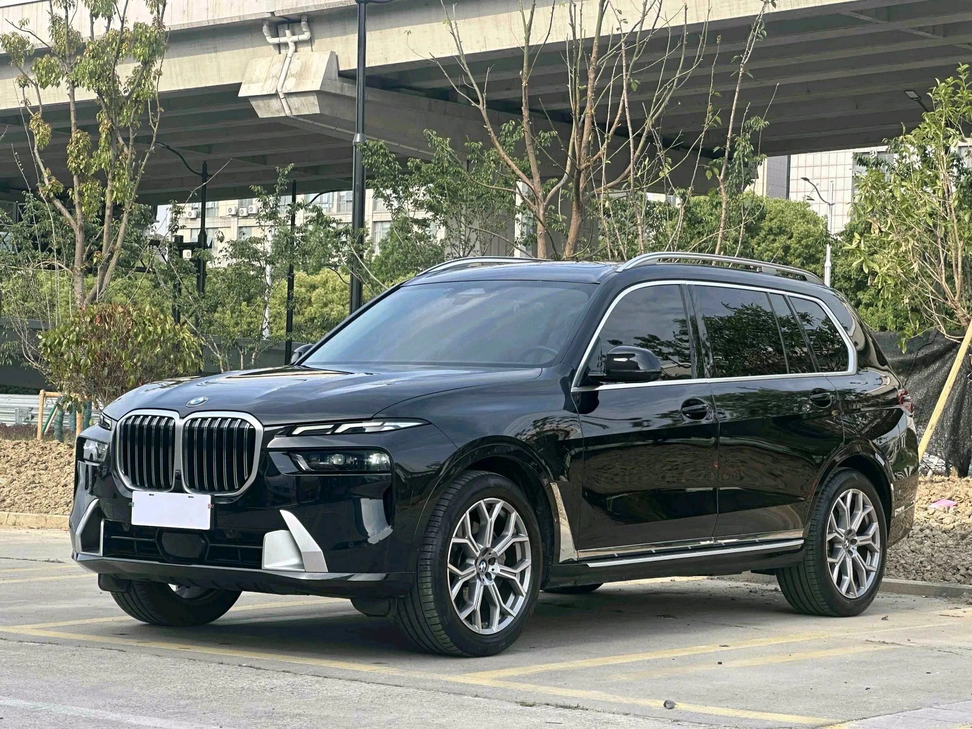 BMW X7 (Imported) 2024 Model Year X7 xDrive40i 48V 3.0T Luxury Line with Premium Package, Automatic Transmission