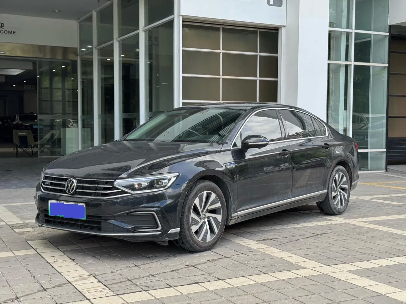 2022 Volkswagen Passat GTE Plug-in Hybrid GTE Luxury Model