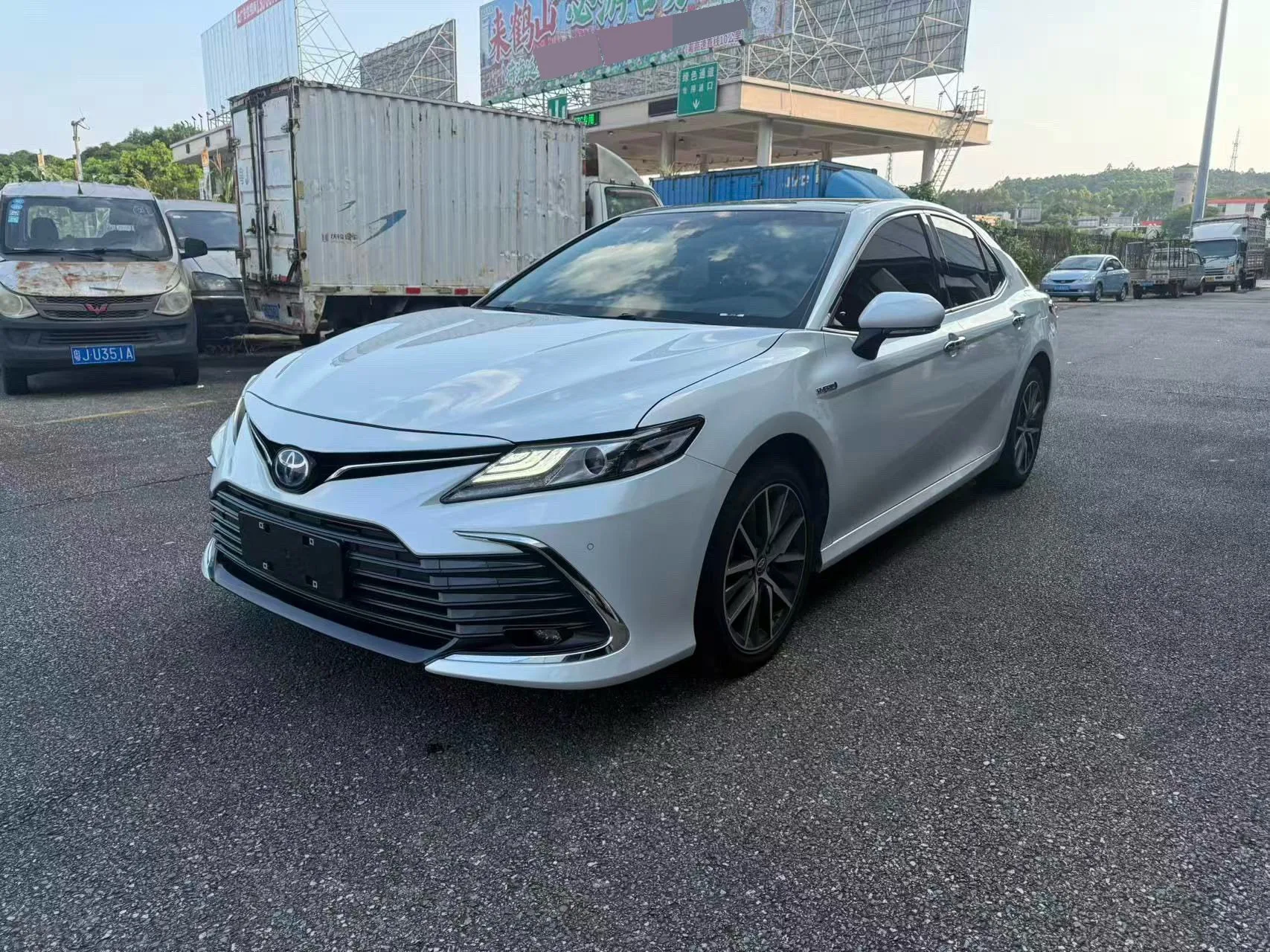 2023 丰田 凯美瑞 杂交种 2.5HG CVT 奢华 版 自动的