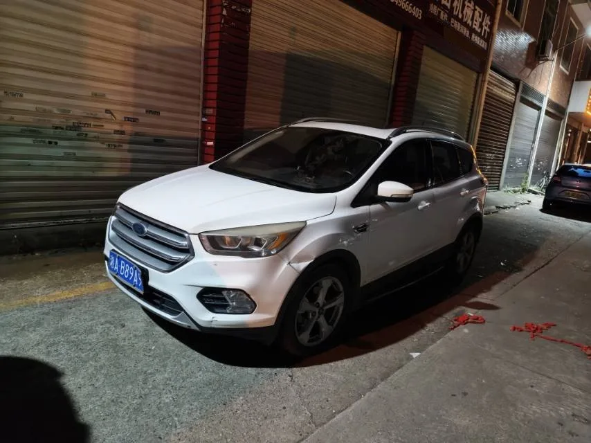 2017 Kuga EcoBoost 180 FWD Luxury Edition