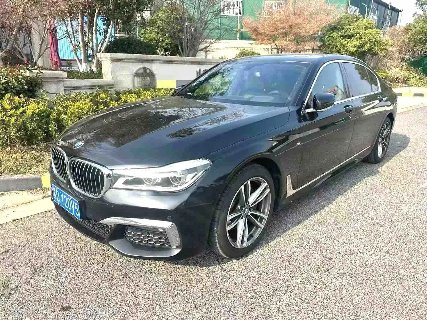 2018 BMW 7 Series 730Li Leading Edition M Sport Package