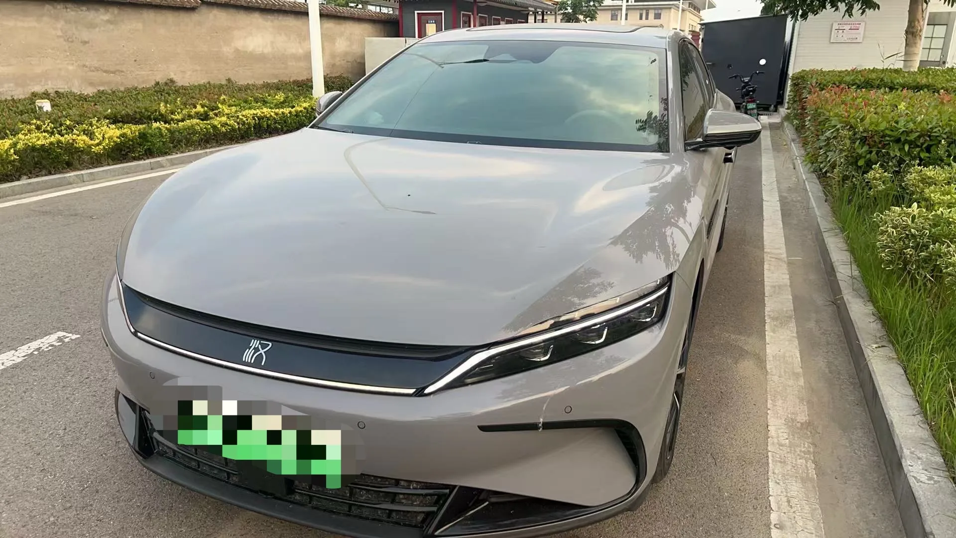 BYD 2025 Han DM-i 1.5T CVT 125KM Premium Automatic
