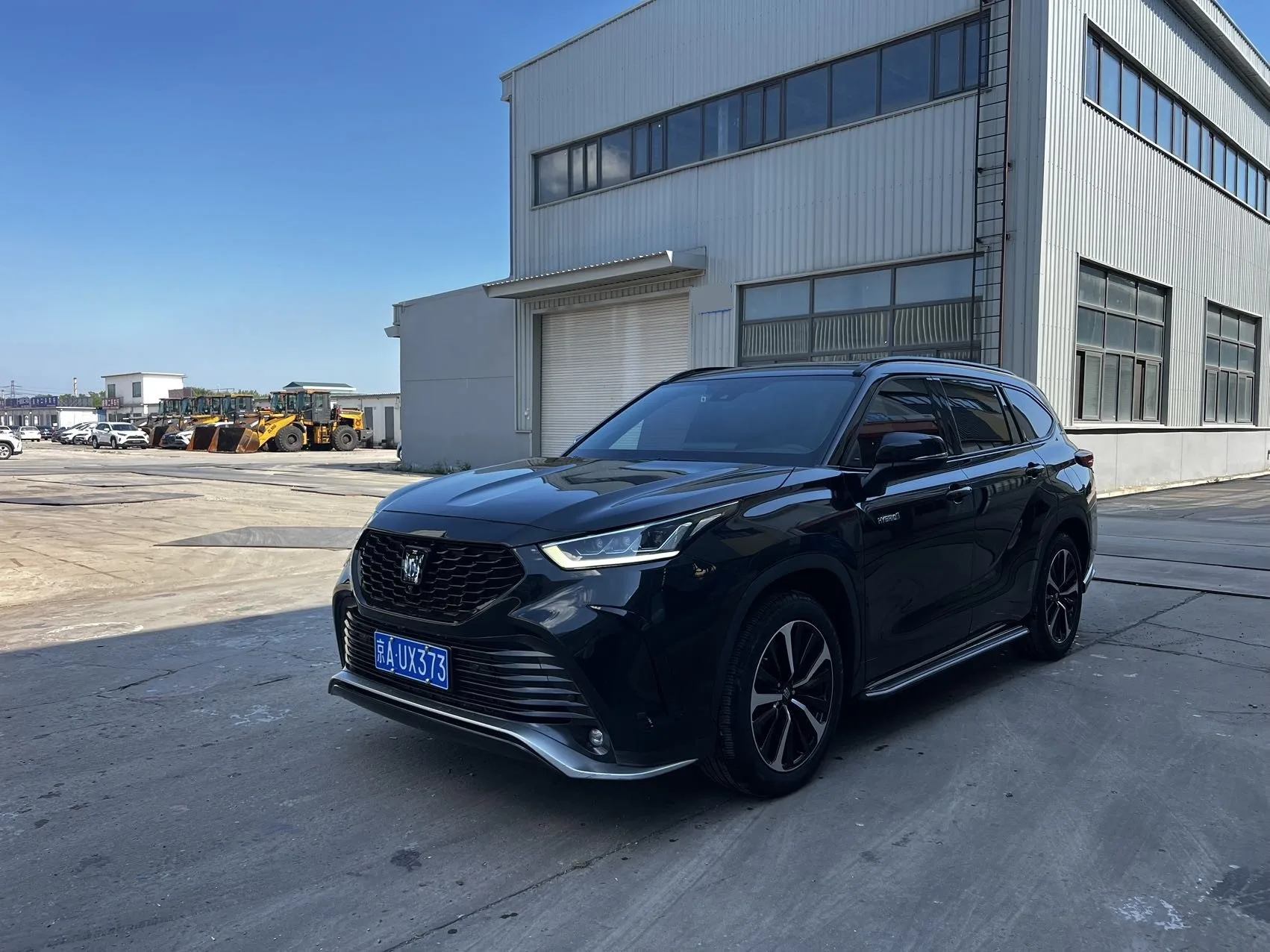 Crown Land Cruiser 2022 2.5L HEV 4WD Flagship Edition