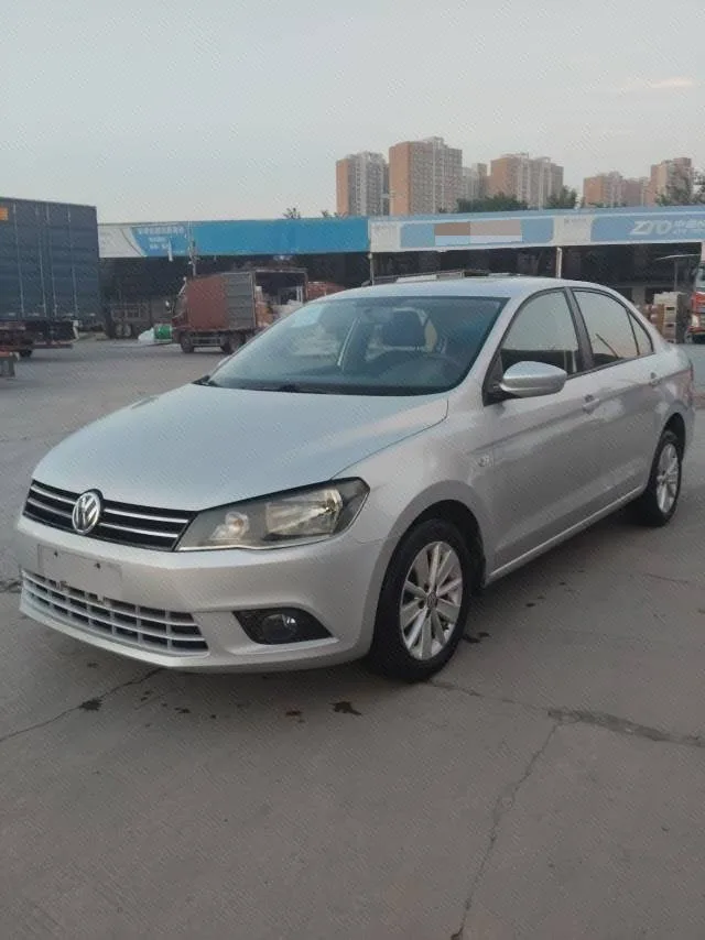 Jetta 2013 Model Year 1.6L Automatic Luxury Edition