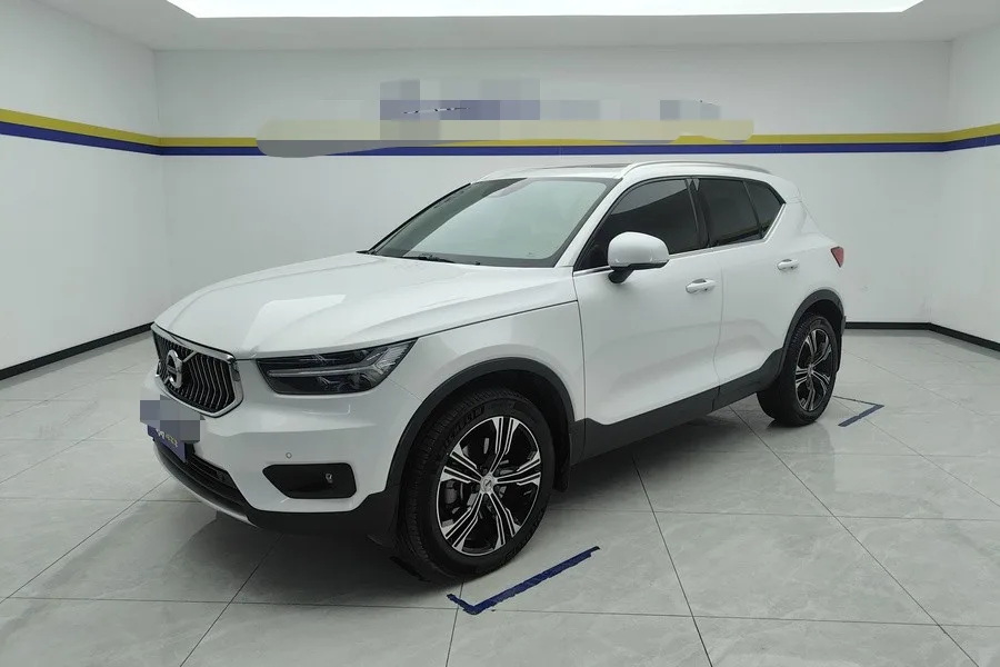 2021 Volvo XC40 T4 AWD Inscription Luxury Edition