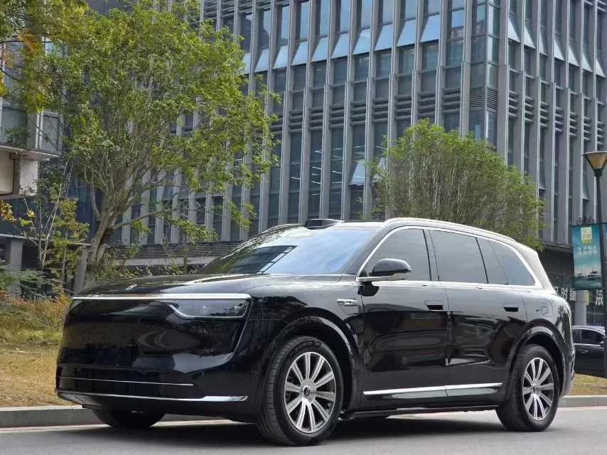 Wenjie M8 2025 Extended Range Max Edition 37kWh 6-Seater