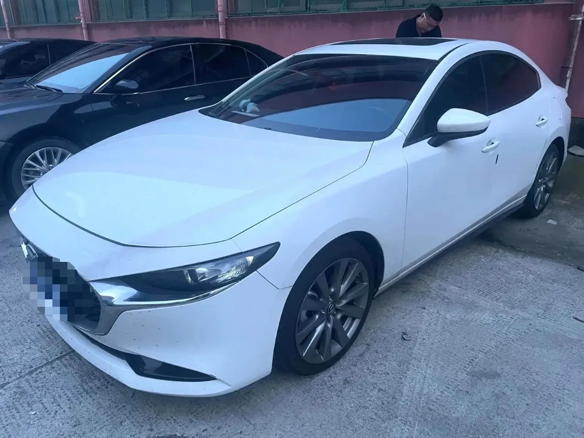 Mazda3 Axela 2021 2.0L Automatic Premium Edition