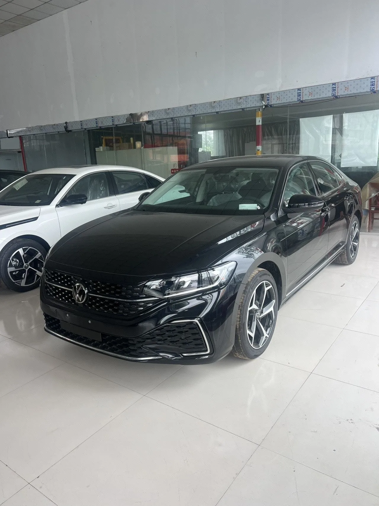 Volkswagen 2026 Passat 2.0TSI 380TSI Outstanding Edition Starry Sky Dragon Edition Automatic Transmission