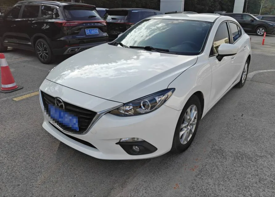 Mazda3 Axela 2016 Sedan 1.5L Automatic Comfort