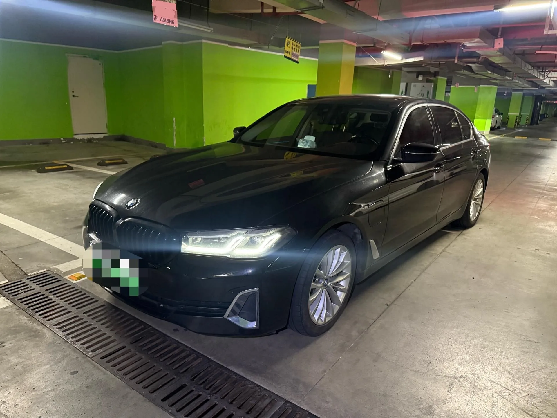 BMW 5 Series PHEV 2021 535Le Luxury Package