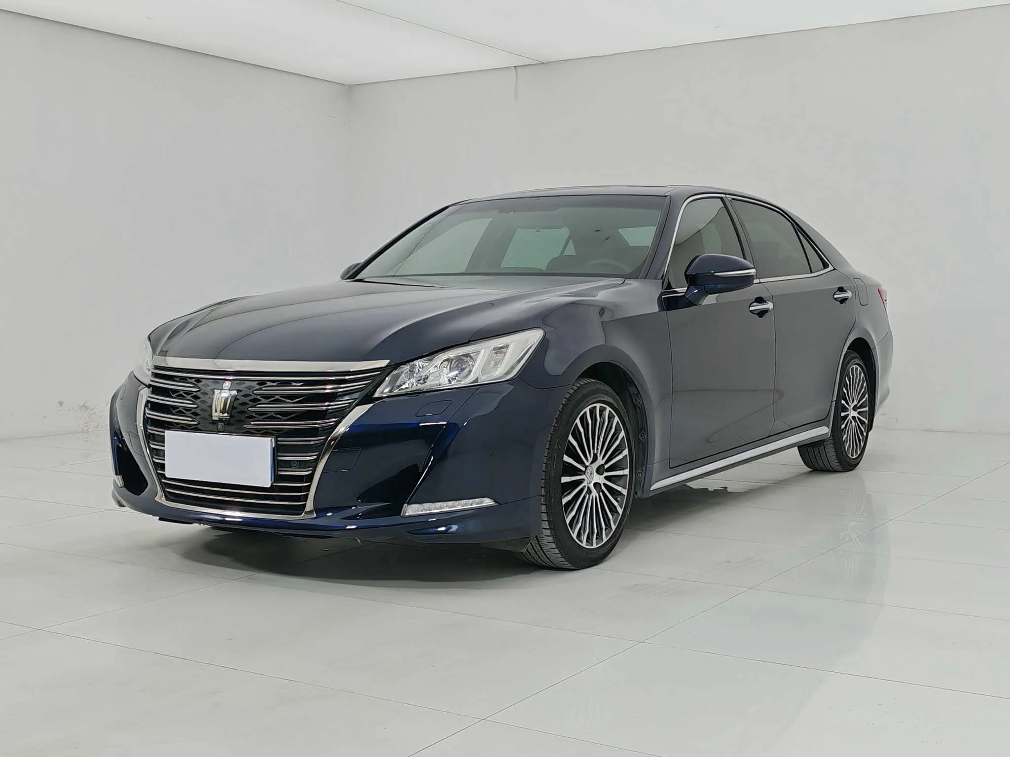Crown 2018 2.0T Sport Edition