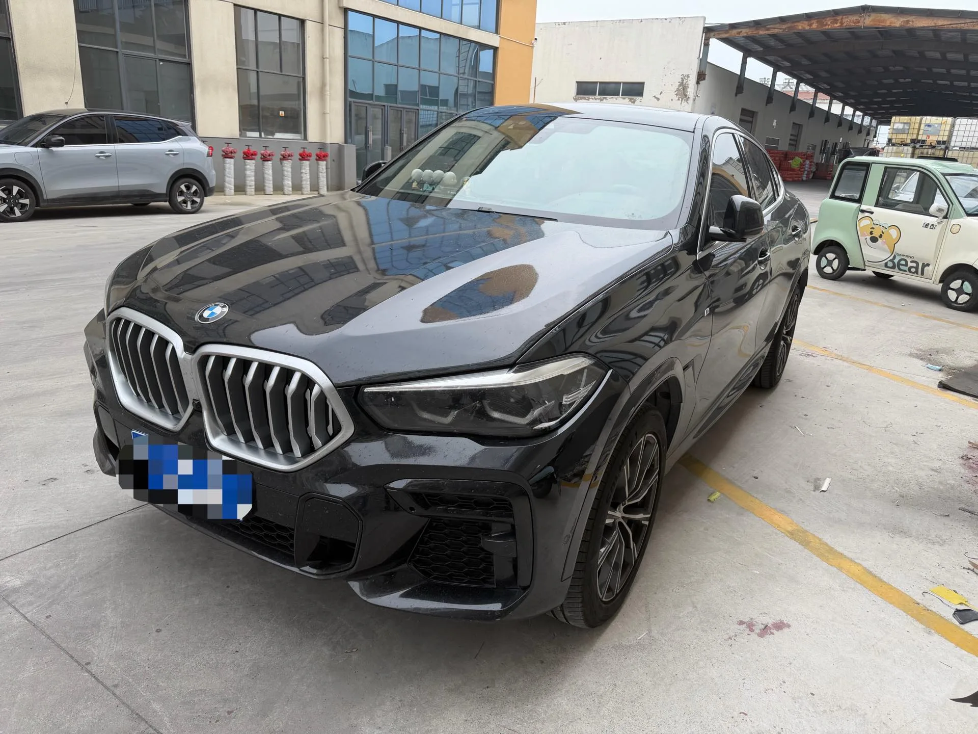 2022 BMW X6 xDrive30i M Sport Package