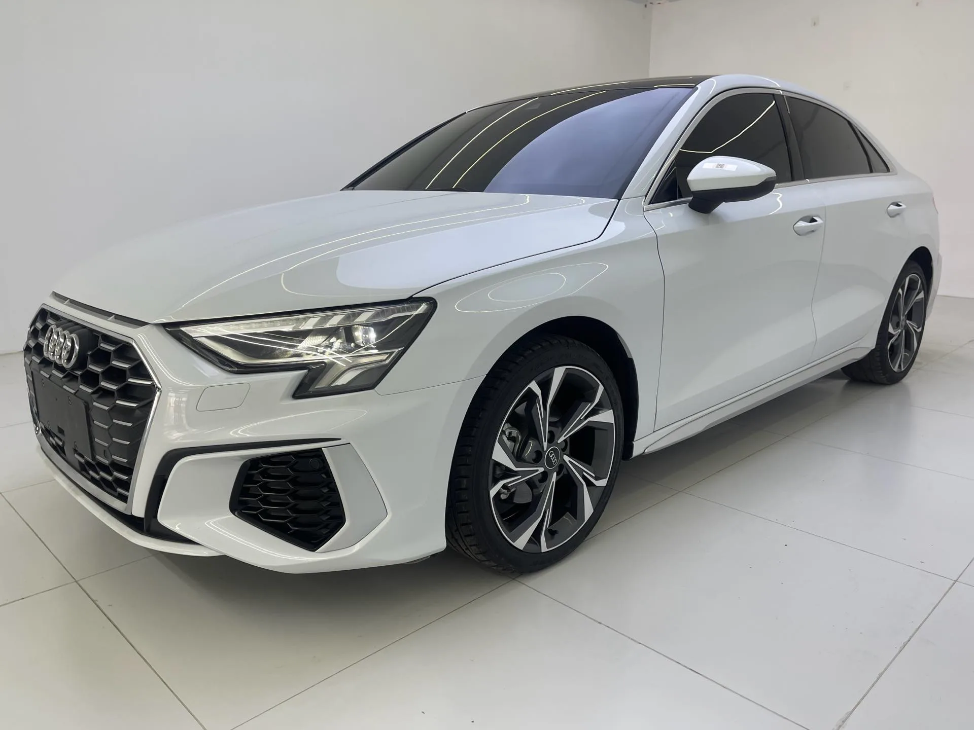 2023 Audi A3L Limousine 1.4 TFSI 35 TFSI Luxury Sport (Facelift) Automatic Transmission